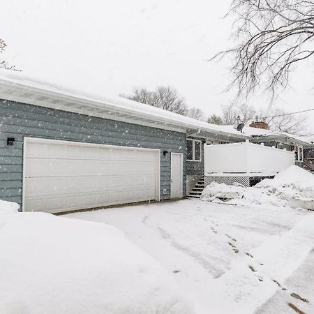 New Remodeled Townhome In Central Fargo Exterior photo